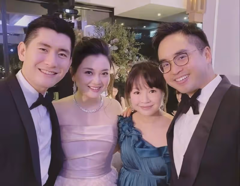 恭喜!香港百億名媛李嘉穎產子,和帥氣老公結婚六年連生三個兒子