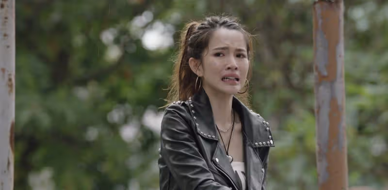 TVB小花陳若思憑《新聞女王》出圈,撞臉楊丞琳,生日收百朵玫瑰