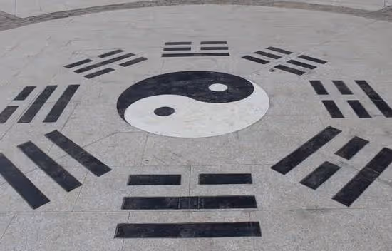 你會相信屬相婚配嗎?我們應該正確的去對待這個問題,迷信不可取