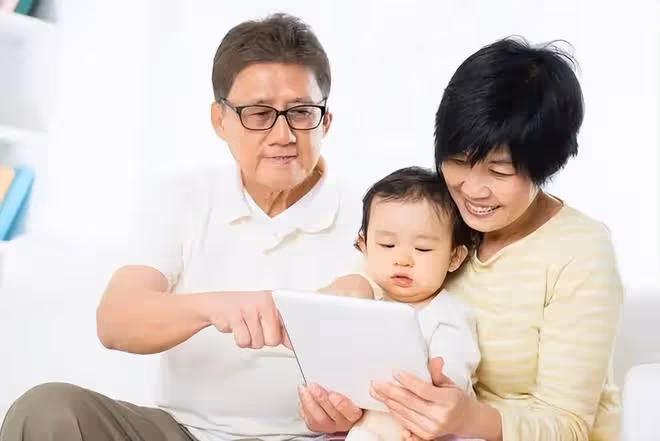 「我帶外孫3年，你出30萬給小舅子買房」女婿：你的保姆費我給了