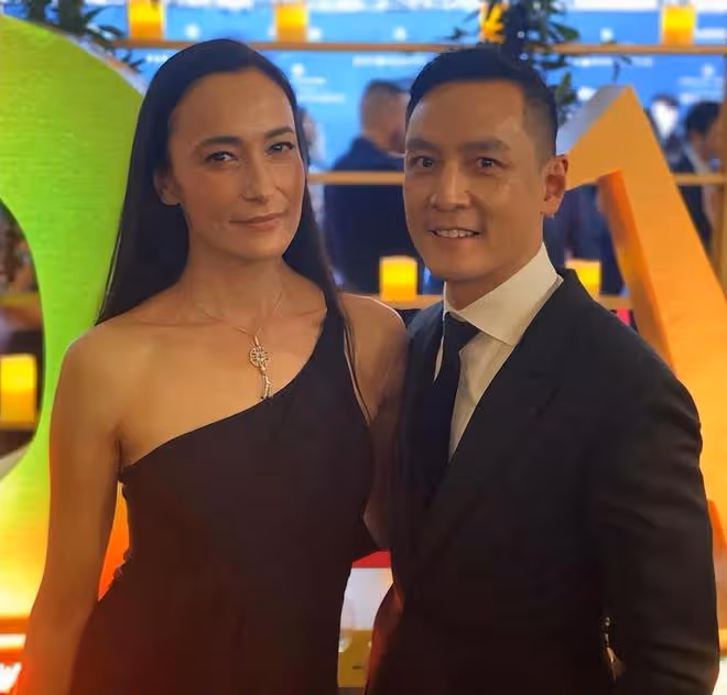 吳彥祖慶祝結婚14周年，甜蜜喊話妻子Lisa：沒有你我活不下去