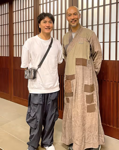 年輕時超帥的！46歲知名男星看破紅塵「出家13年」　罕見出鏡「顯滄桑」網友差點不敢認