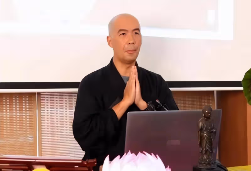 年輕時超帥的！46歲知名男星看破紅塵「出家13年」　罕見出鏡「顯滄桑」網友差點不敢認