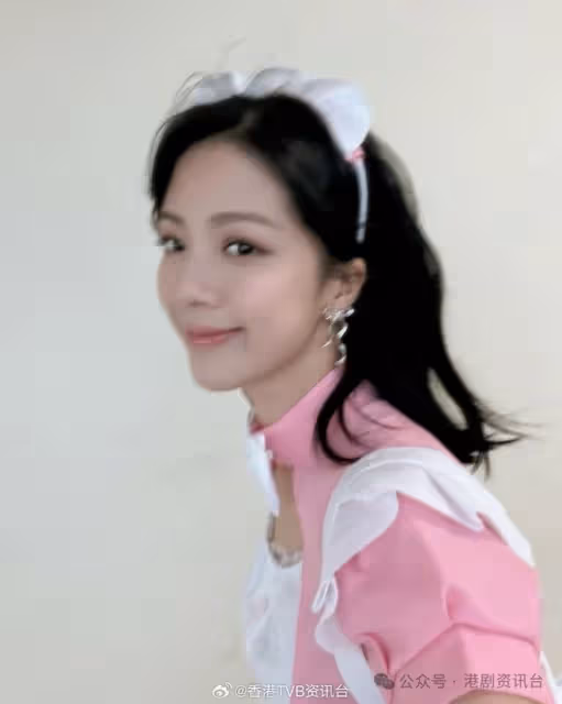 TVB小花女僕誘惑可愛感！ 因楊思琦而選港姐 曾傳戀MIRROR成員