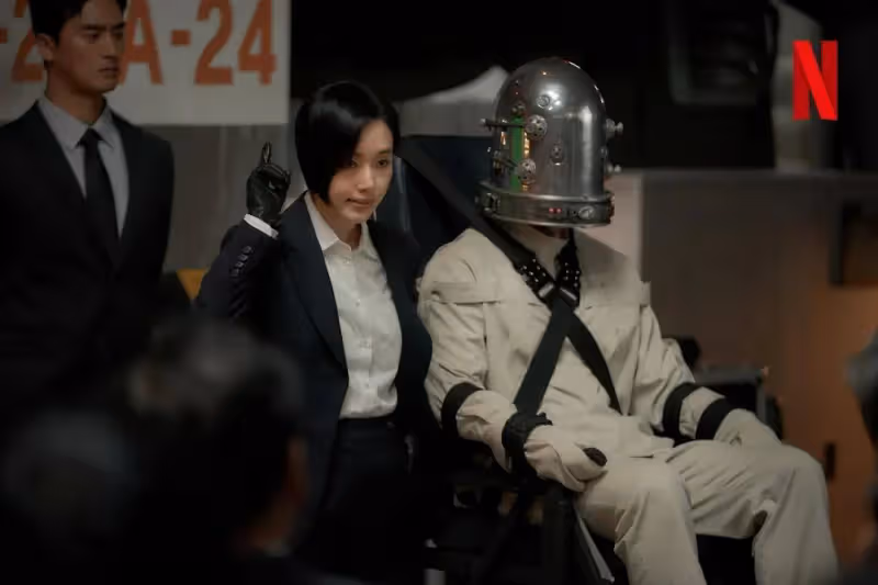 《寄生獸:灰色部隊》生猛刺激尺度炸裂爽劇!李貞賢殺瘋了