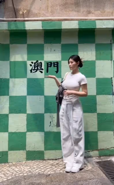 TVB新一代「宅男女神」展現傲人身材,與「翻版王祖賢」是好友