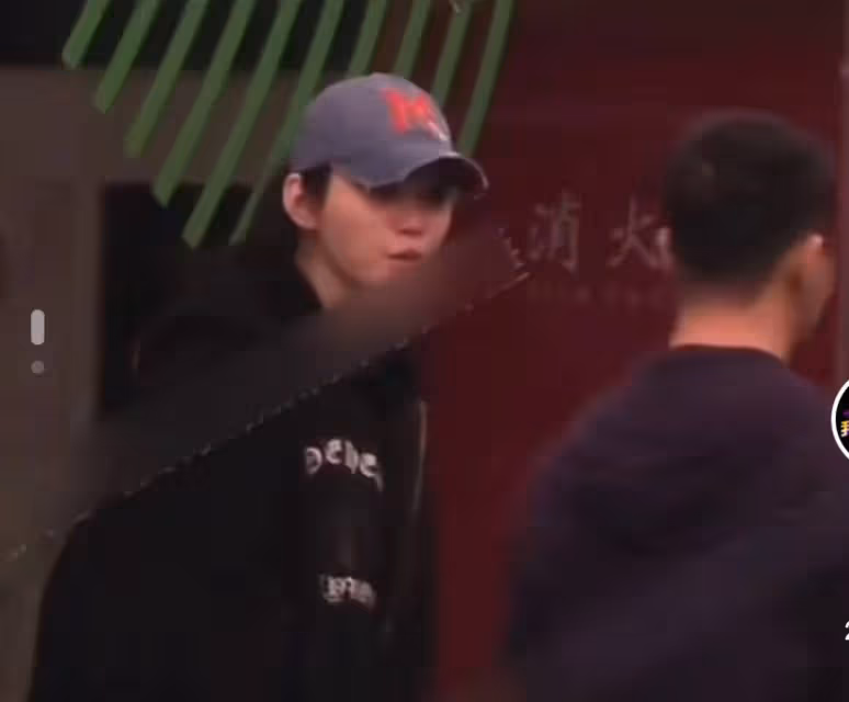 奚夢瑤當街痛斥何猷君,豪門媳婦地位沒誰了!
