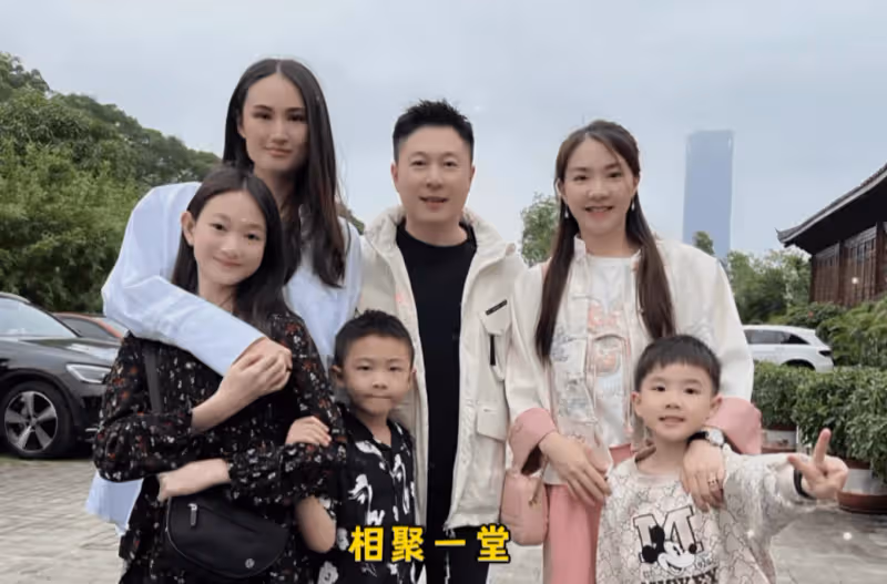 體操冠軍聚會!劉璇楊雲被贊凍齡,李敬認不出,李安琪老到不敢認