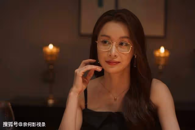 才播4集,就拿下飆升榜第一,不得不說,於和偉這次又挑對劇本了