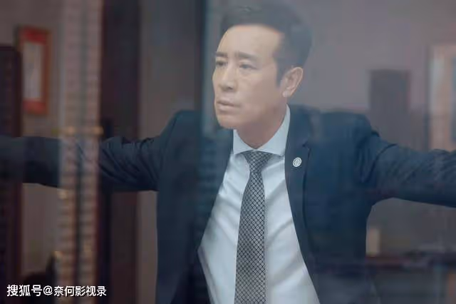 才播4集,就拿下飆升榜第一,不得不說,於和偉這次又挑對劇本了
