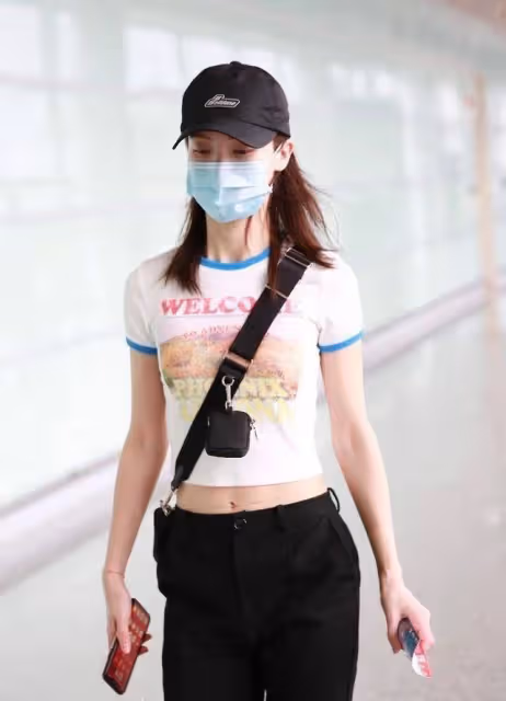 《乘風破浪的姐姐》機場火力全開!金晨張含韻女團風慘被張萌秒殺