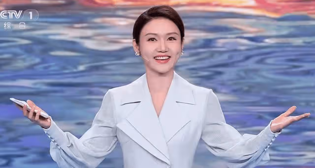 龍洋曝父母每星期都追她主持的2024詩詞大會,說出評價大家都笑了