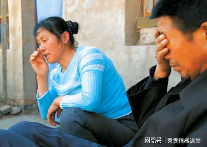 借給二姨300元3年未還，趕集看到二姨在賣菜，母親卻趕緊躲開