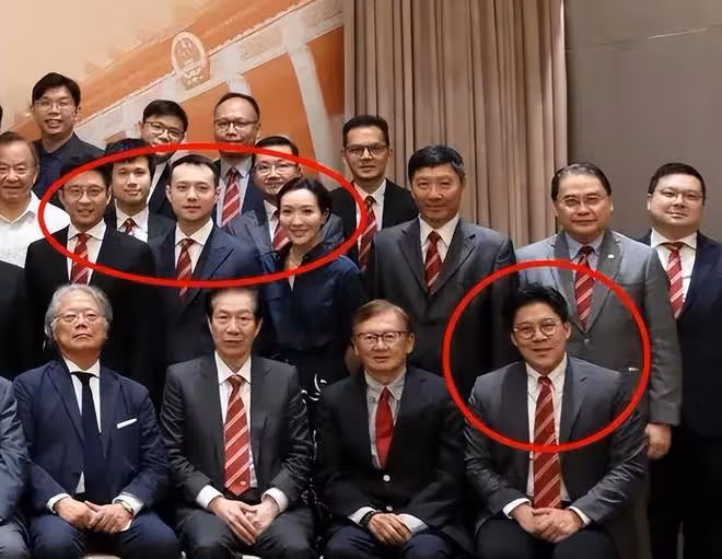 何超欣霍啟文同框出席活動,像一對豪門情侶,24歲何超欣又漂亮了