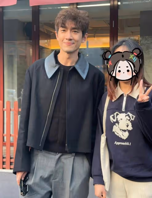 36歲林更新瘦脫相,深淚溝大眼袋,歪嘴一笑被批像「老太太」