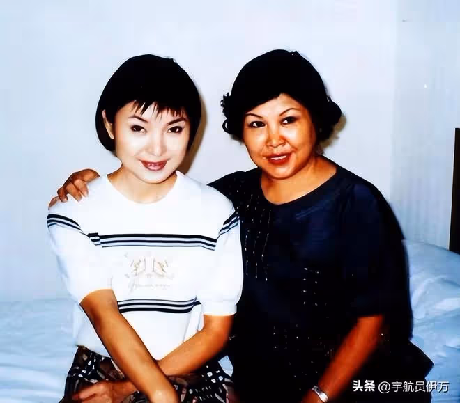 陳紅:背叛丈夫跟醫生有染,轉移丈夫12億財產,如今真是自毀前程