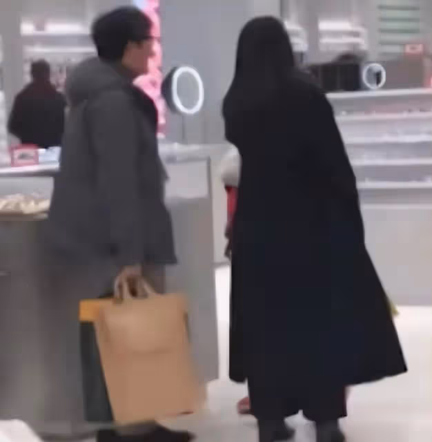 汪小菲口口聲聲愛孩子,相比王岳倫離婚後對王詩齡,簡直弱爆了