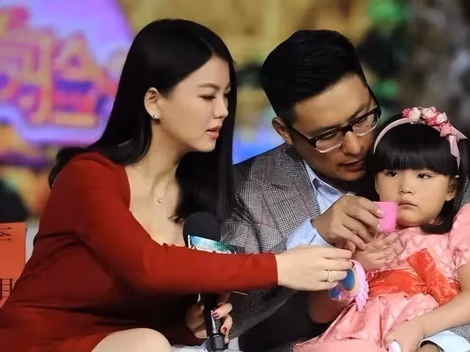 汪小菲口口聲聲愛孩子,相比王岳倫離婚後對王詩齡,簡直弱爆了