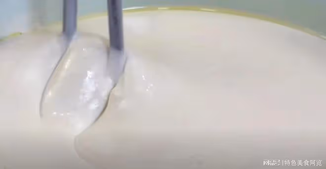 糯米粉這做法真的太好吃了,出鍋後入口即化,比冰淇淋還要好吃!