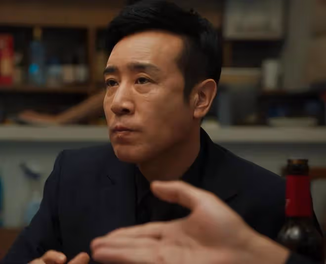 52歲於和偉對比45歲王驍,老天爺賞飯吃與科班畢業的演技一目了然