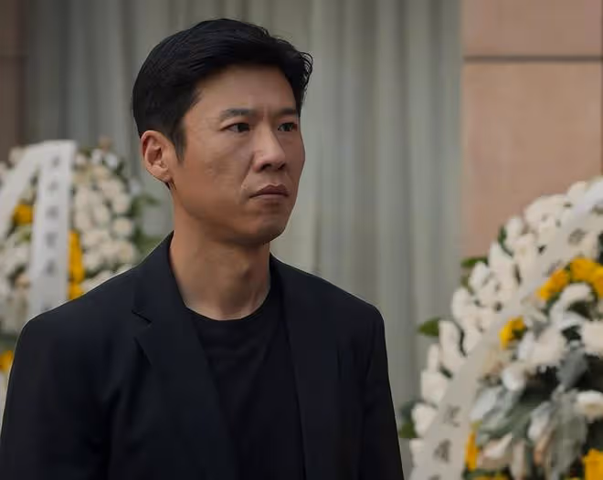 52歲於和偉對比45歲王驍,老天爺賞飯吃與科班畢業的演技一目了然