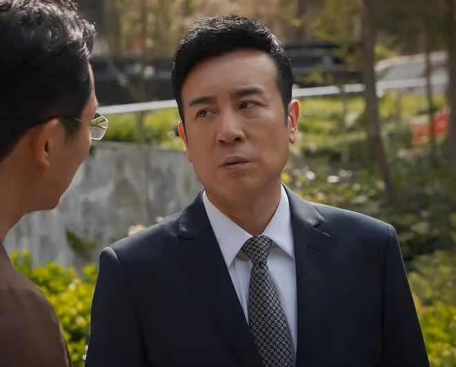52歲於和偉對比45歲王驍,老天爺賞飯吃與科班畢業的演技一目了然