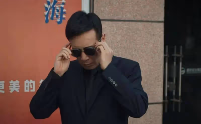 《城中之城》：看懂周琳現身葬禮，才明白謝致遠的美人計有多狠
