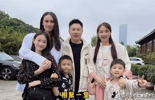 體操冠軍聚會!劉璇楊雲凍齡,李敬認不出,李安琪老到網友不敢認