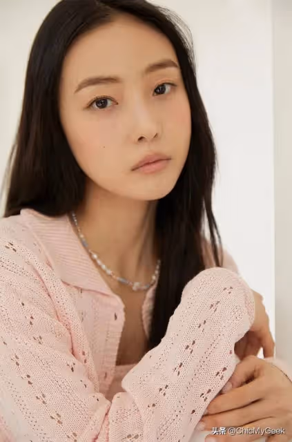 韓娛最美初戀女星!媽媽是一代傳奇女團,宋慧喬是地下閨蜜