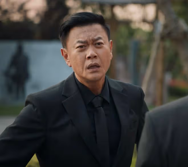 《城中之城》直到周琳爬上床,趙輝才發現,她早已是謝致遠的女人