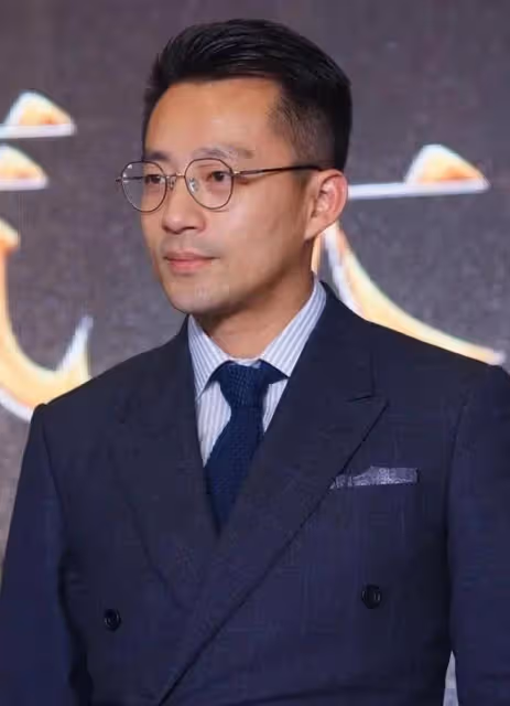 汪小菲韓國商務行展現企業家風采,網友盛讚其專注事業的魅力