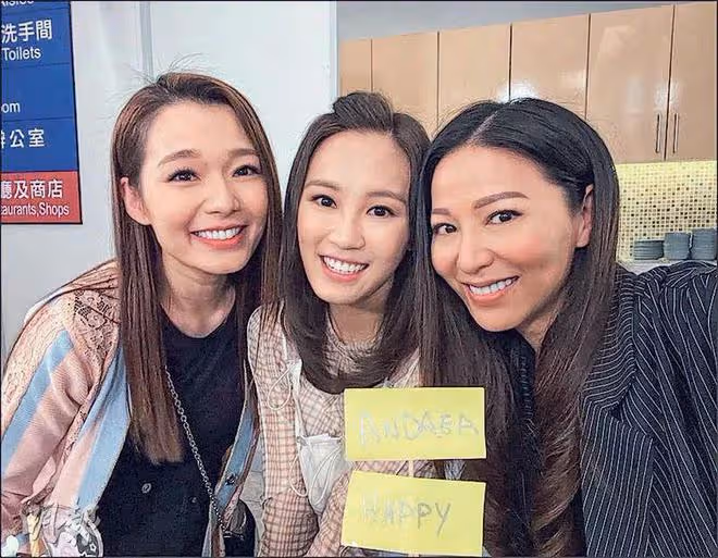 TVB小花正式宣布離巢,前一天已被官網下架除名,曾因犯錯被雪藏