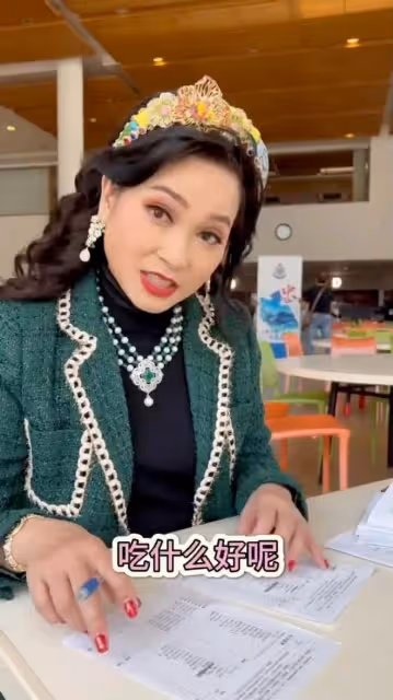 資深女星帶觀眾游TVB食堂吃午餐，網友驚訝發現竟是《愛回家》飯堂