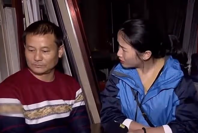 父親出殯當天，丈夫和兒子離奇失蹤，2年後得知丈夫已和他人同居