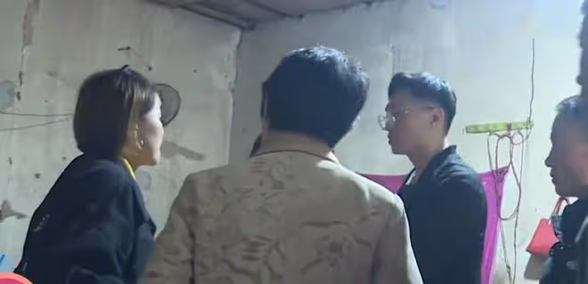 丑妻放著優越生活不過，卻喜歡上殘疾男友，妻子：他比老公懂浪漫