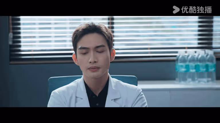 張彬彬新劇《手術直播間》刷屏,連刷四集不夠看!
