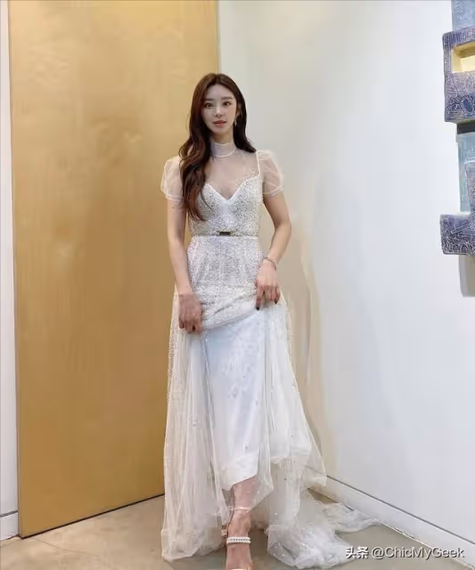 天使臉孔+魔鬼身材,《淚之女王》的她美到證件照被盜用!