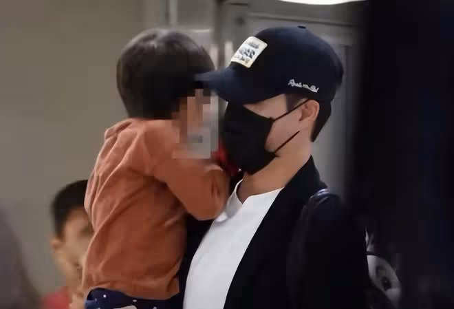 江宏傑給5歲兒子慶生，姐弟團聚吃蛋糕，姐姐摟著弟弟盡顯兄妹情