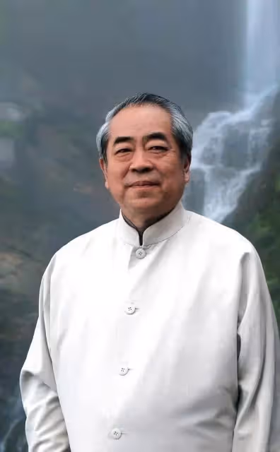 85歲書畫家范曾官宣四婚!兩人相差50歲,女方戴3萬項鍊身份曝光