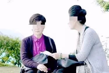 女兒去世十年後，女婿領回一個女人，進門就喊爸媽，我一下子懵了