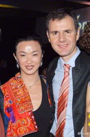 恭喜！56歲金星宣布與漢斯重新登記結婚，卡點1314好甜蜜