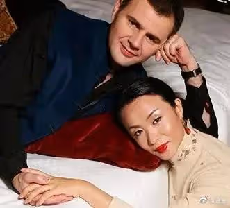 恭喜！56歲金星宣布與漢斯重新登記結婚，卡點1314好甜蜜