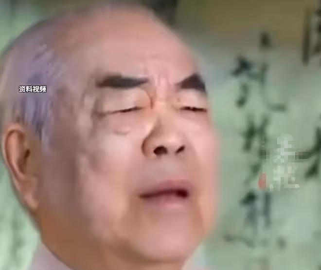 86歲富豪藝術家宣布4婚，嬌妻身份被扒，身材火辣大量私照流出