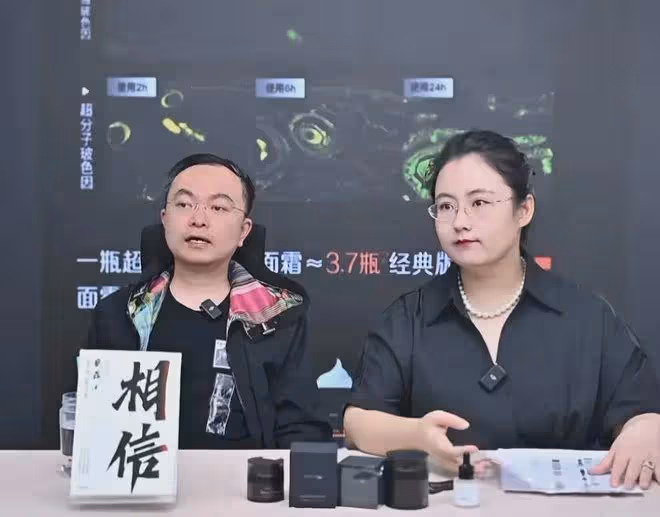 心酸！蔡磊必須戴頸托，鬱悶自己戴了不帥了，兒子安慰爸爸像超人