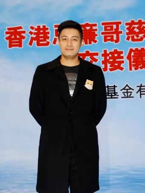 TVB男星低調離巢大台,入行多年成渣男專業戶,曾是八料港男冠軍