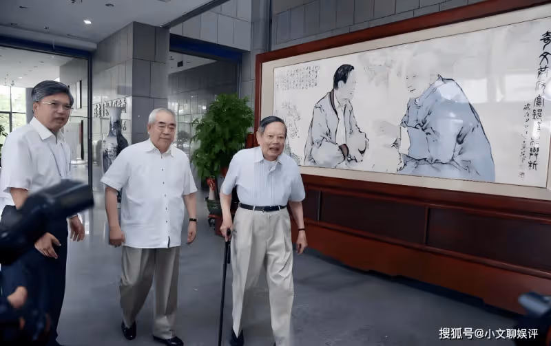 闢謠!書畫家范曾嬌妻不是模特艾尚真,媒體人曝36歲徐萌真實身份