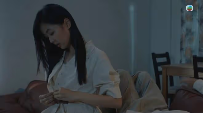 TVB清純小花演小三,同男演員上演多次激情戲,卻被嫌太長!