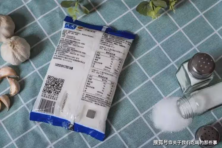 買食用鹽,挑「海鹽」還是「精鹽」?早知早受益,學會再買不吃虧