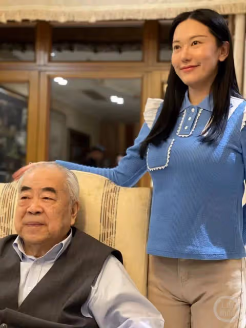 名模艾尚真闢謠嫁給86歲書法家范曾？闢謠：不是本人