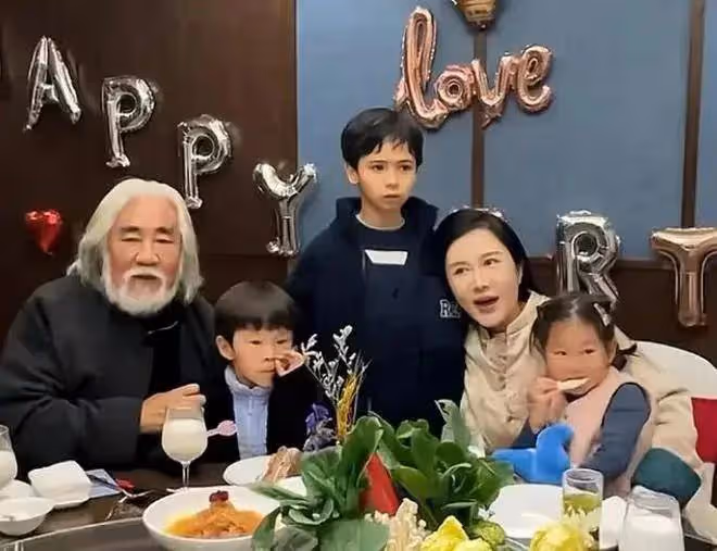 86歲范曾新嬌妻徐萌只有36歲！女方成翻版翁帆